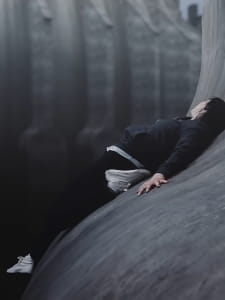 Curve (2016)